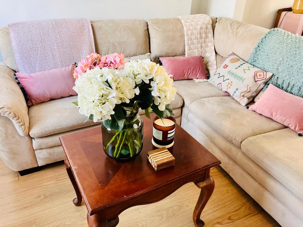 Romford Cottage - Close To Centre, Hospital Crownworks Studio Nissan And Stadium Of Light صندرلاند المظهر الخارجي الصورة